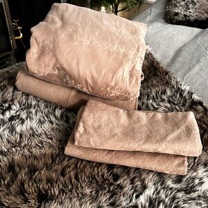 King Size taupe/brown king sized sheet set